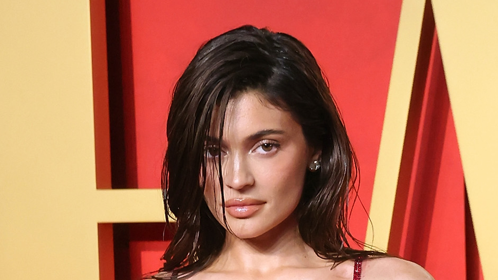 Kylie Jenner Accused of Imitating Zendaya’s Oscars Attire as Observant