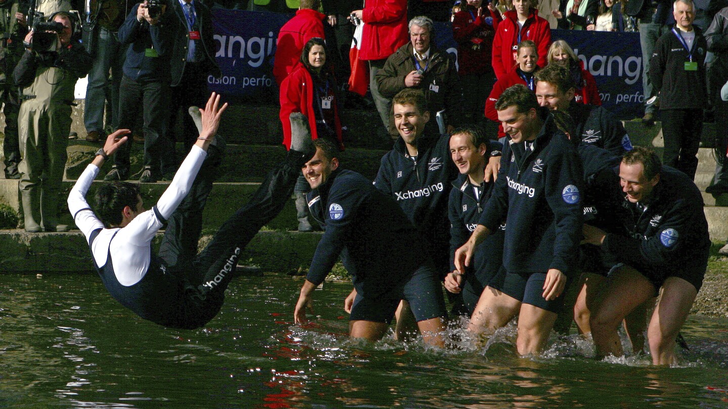 Oxford and Cambridge Rowers Warned About High E.coli in Thames for Boat