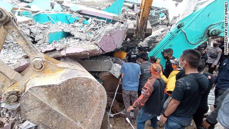 210115021008 06 indonesia earthquake large 169