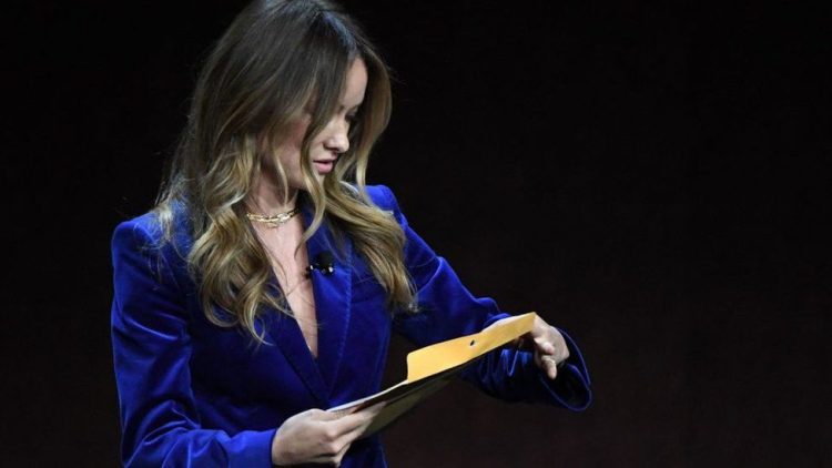 Olivia Wilde Given Legal Papers By Ex On Stage At CinemaCon