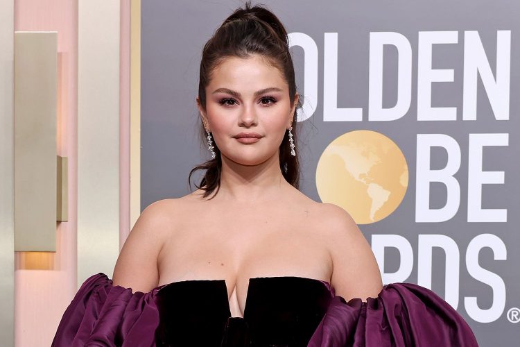 Selena Gomez Taking a Break From Social Media, Said 'She Is Too Old For This' - Theubj