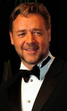 russell crowe 95101 220x362 1