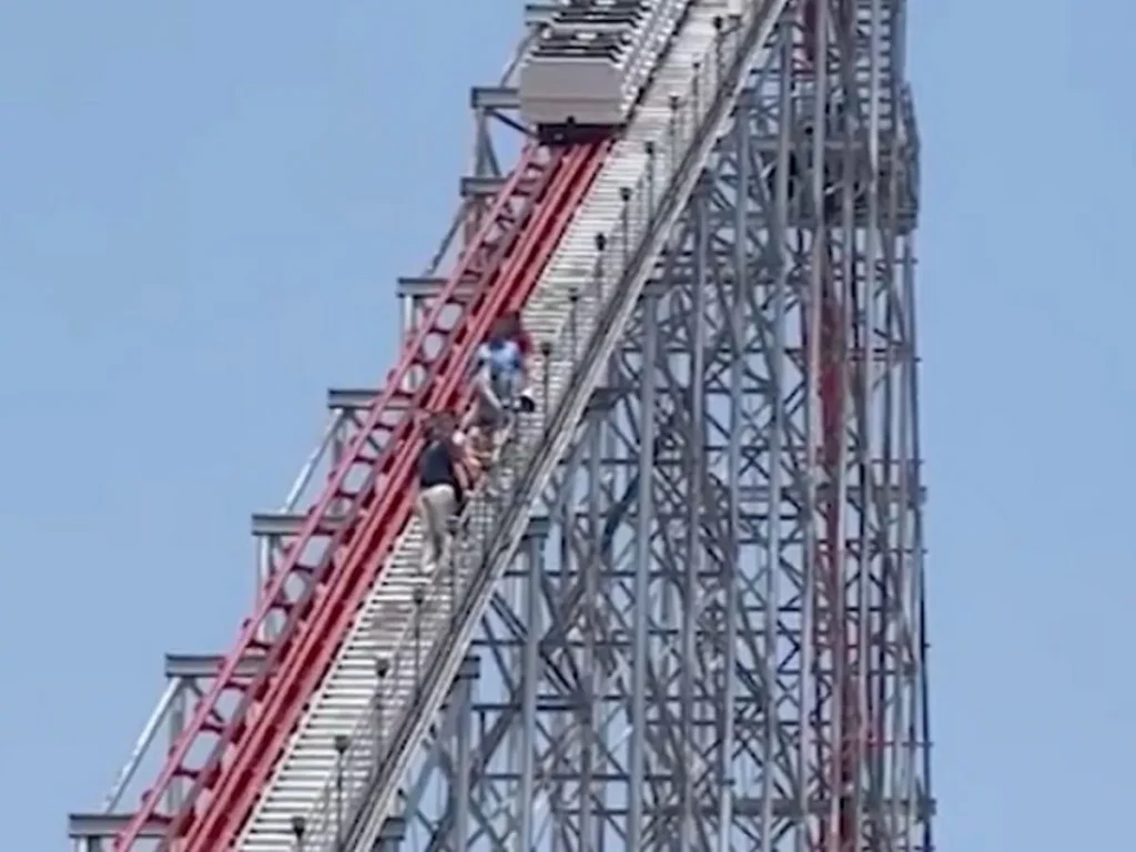 0 Record breaking rollercoaster stops midair forcing riders to terrifyingly walk down 200 feet