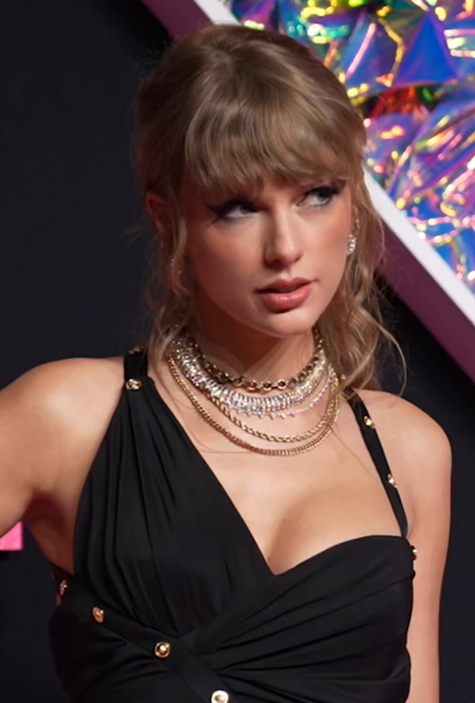 Taylor Swift at the 2023 MTV Video Music Awards 3