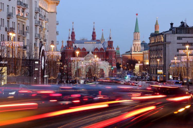 Light trails from heavy traffic on Tverskaya Street by the State Historical Museum in Moscow, Russia. Source: Bloomberg
© Bloomberg