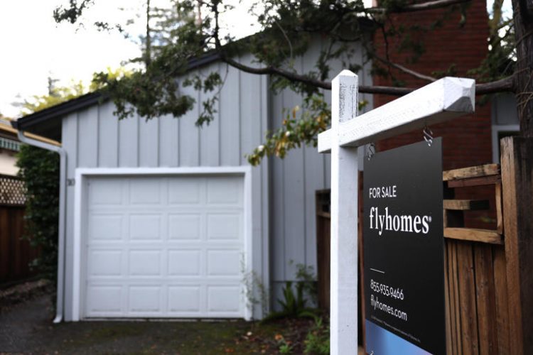 A for sale sign is posted in front of a home on March 22, 2023 in San Anselmo, California. Homebuyers are likely to see higher mortgage rates this spring as demand heats up.
© Justin Sullivan/Getty Images