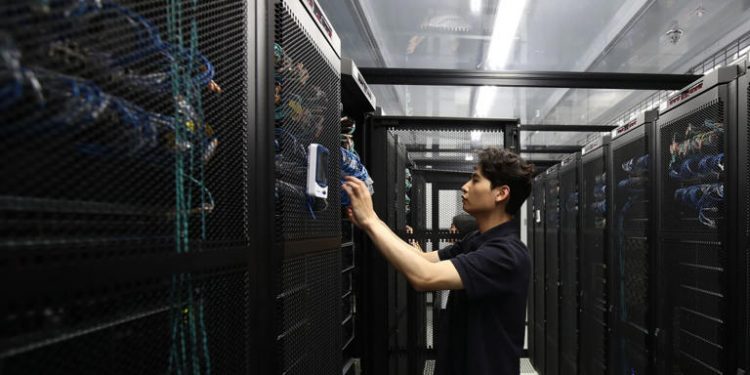 AI boom in data centers has top tech companies spending more than major oil companies on capex
© Getty Images