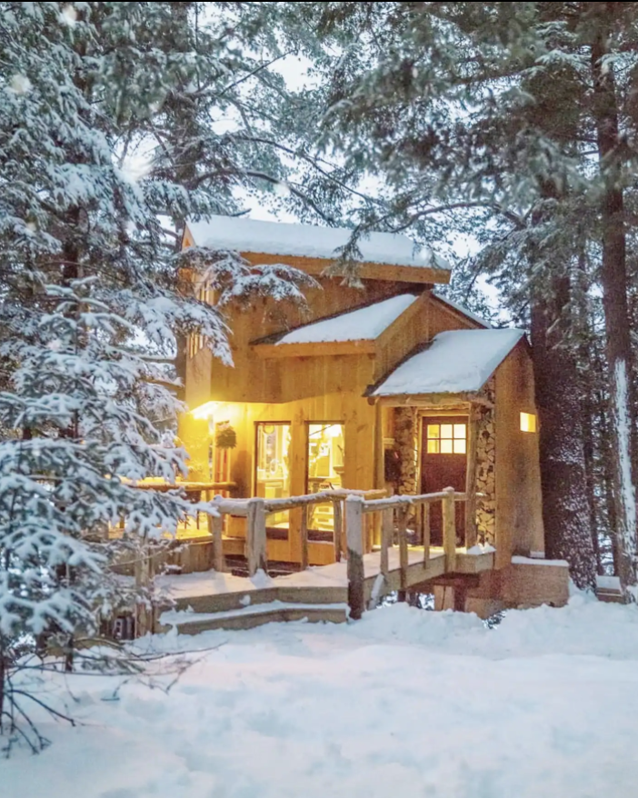 best winter cabins treehouse retreat airbnb 1638371295
