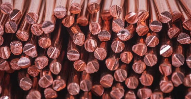 Copper prices retreat from two-year high of $10,208 a ton amid cautious Chinese demand
© Invezz