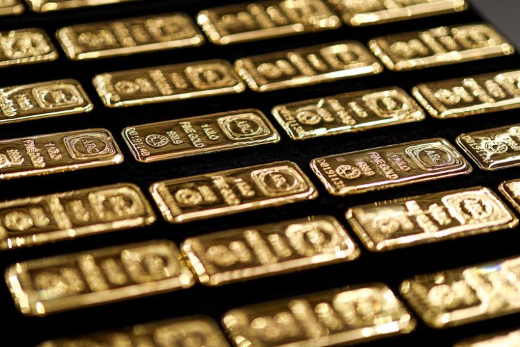 Gold Bars Flying off Shelves in Korean Convenience Stores and Vending Machines