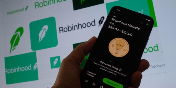 Why Are Millions of People Paying for Robinhood Gold?
