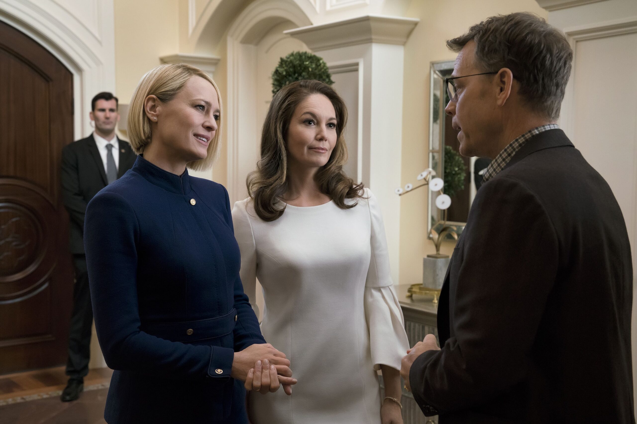 1535365361 house of cards season 6 exclusive photo claire underwood robin wright greg kinnear scaled