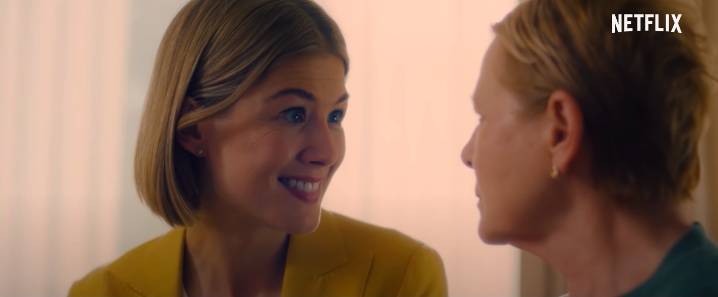 Rosamund Pike deceives people again in new Netflix film ‘I Care A Lot 001