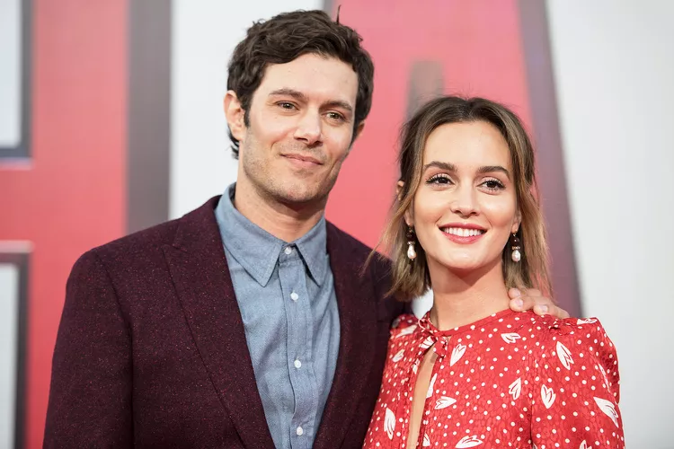 Leighton Meester Adam Brody 112123 2 2f77e4a50c6e422eb13d24692546ec09